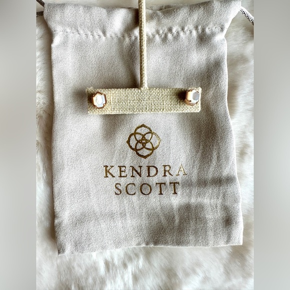 Kendra Scott Mother of Pearl Logan Stud Earrings - Picture 2 of 4
